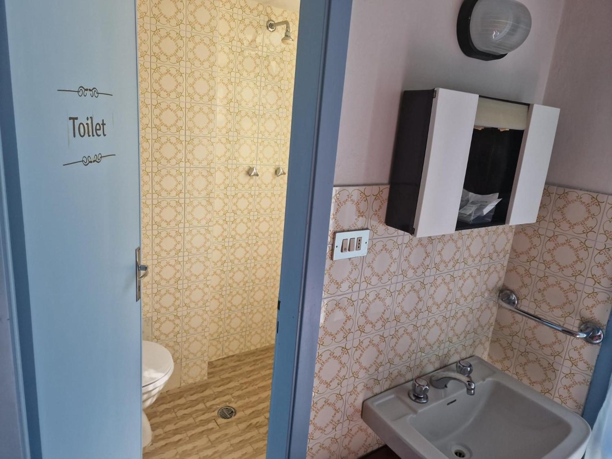 Hotel Clara Римини Экстерьер фото